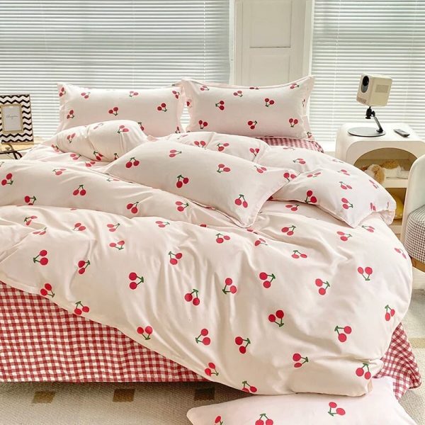 Cherry-Themed Checkered Polyester Bedding Set with Bed Sheet