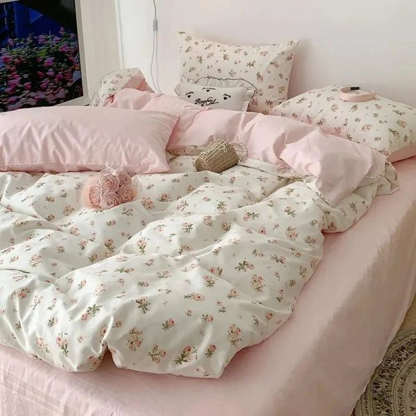 Pastel Pink Floral Polyester Bedding Set with Bed Sheet