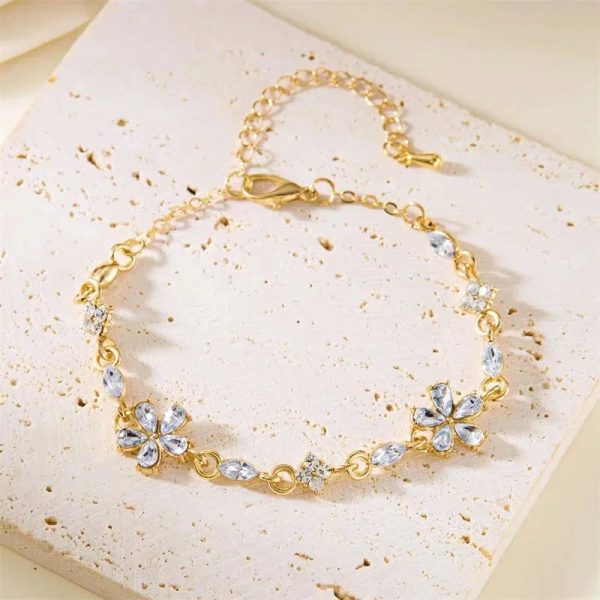 Spring Sakura Flower Zircon Bracelet Spring Sakura Flower Zircon Bracelet