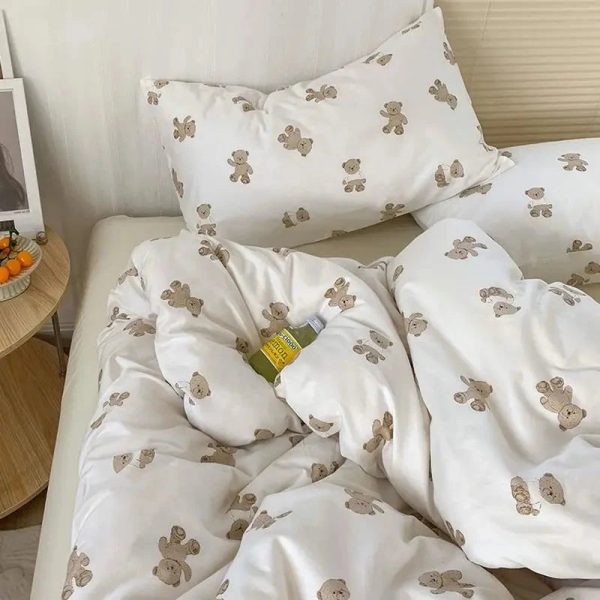 Vintage Bear Cute Polyester Bedding Set with Bed Sheet